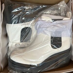 Soda Lug Sole Mid Heel Chelsea Fashion Ankle Bootie with Gleaming Studs